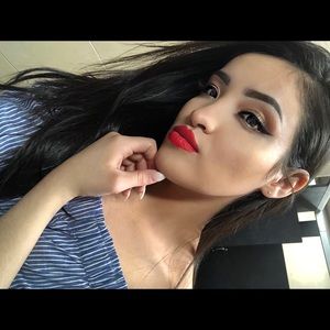 Meet your Posher, Estrella